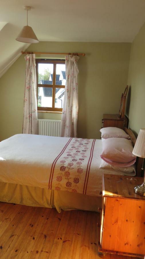 Heatherhill Farm Cottage In Letterfrack Beside Connemara National Park Екстер'єр фото