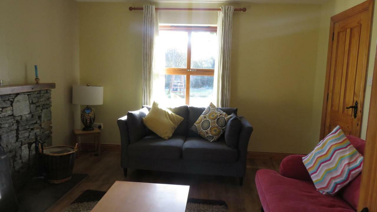 Heatherhill Farm Cottage In Letterfrack Beside Connemara National Park Екстер'єр фото